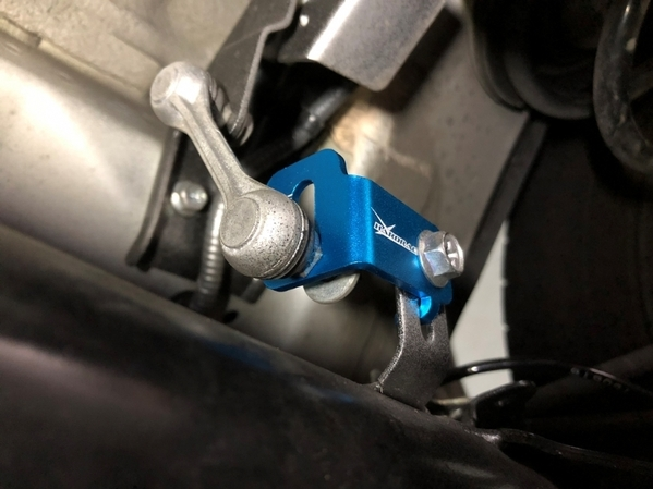 Load image into Gallery viewer, FRONT HEADLIGHT LEVELING BRACKET SUZUKI, SX4, VITARA, 16-PRESENT, 14-PRESENT - Q0060 11
